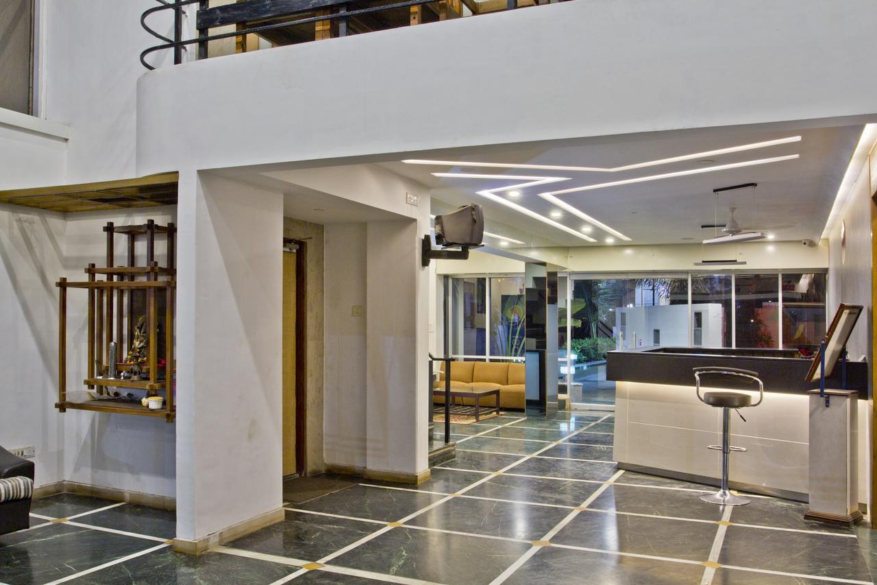 Hotel Executive Σουράτ Εξωτερικό φωτογραφία